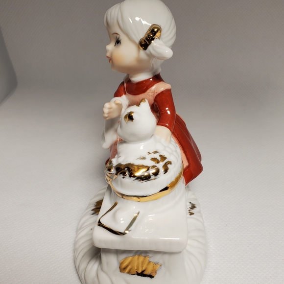 Vintage Giftcraft Korea Taupe D'amour Figu… - Picture 5 of 7